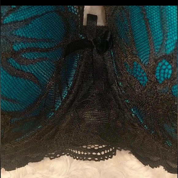 Beautiful Deep Teal and black lace bra size 36D. - Picture 2 of 7